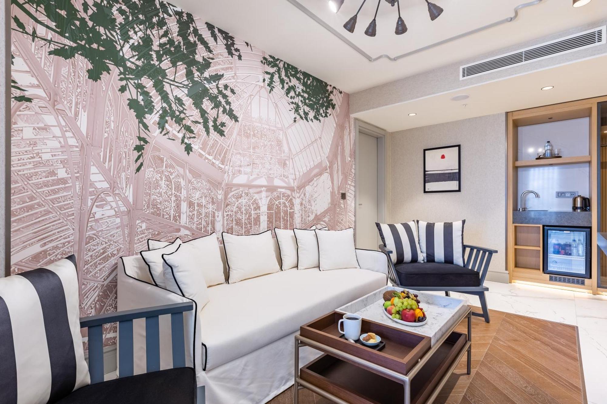 Stayso The House Hotel Istanbul Ruang foto A living room at the hotel
