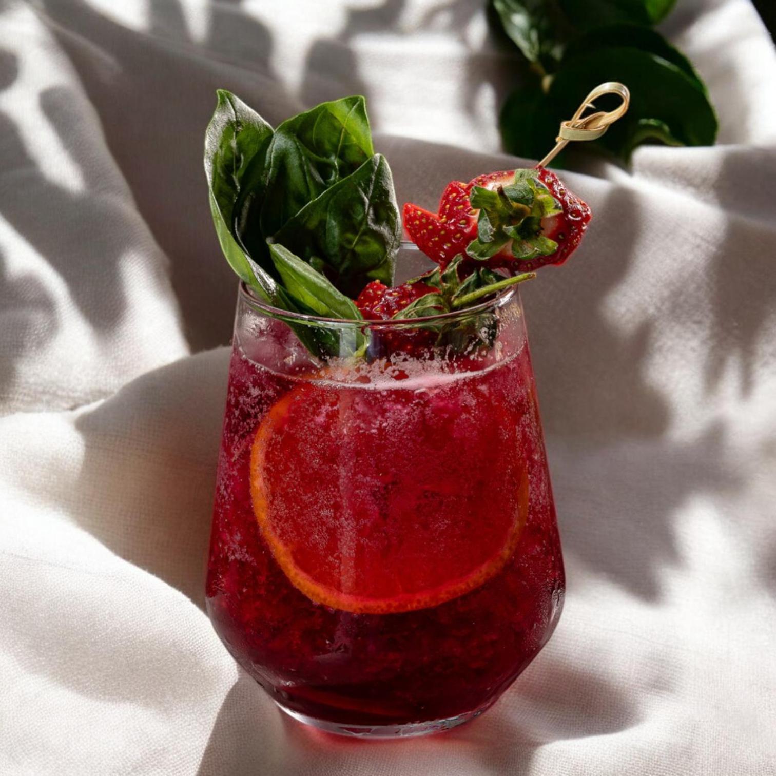 Stayso The House Hotel Istanbul Bagian luar foto A strawberry basil cocktail