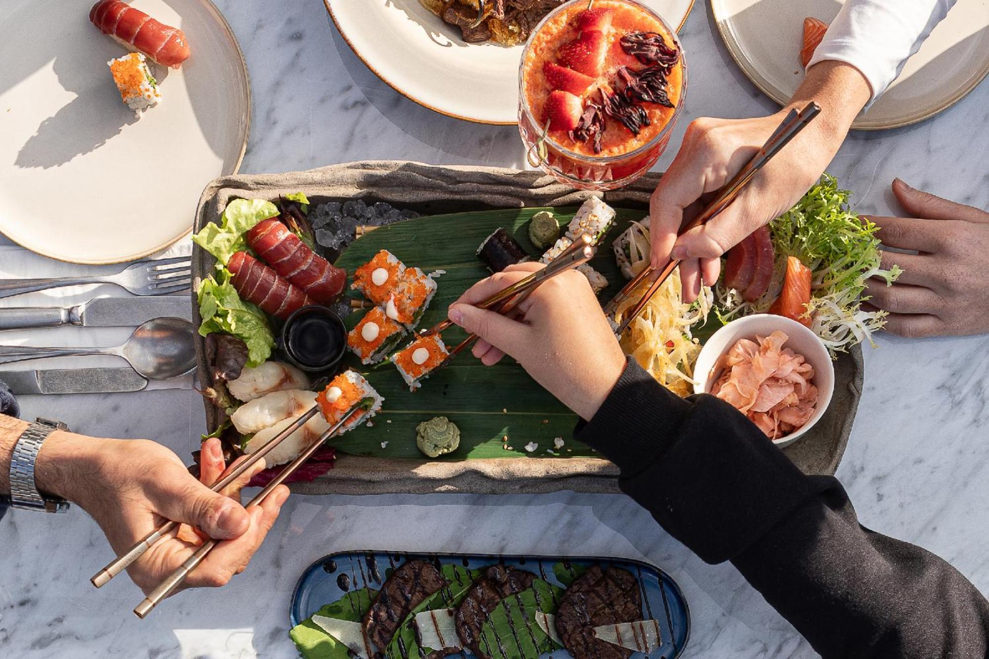 Stayso The House Hotel Istanbul Bagian luar foto Sushi