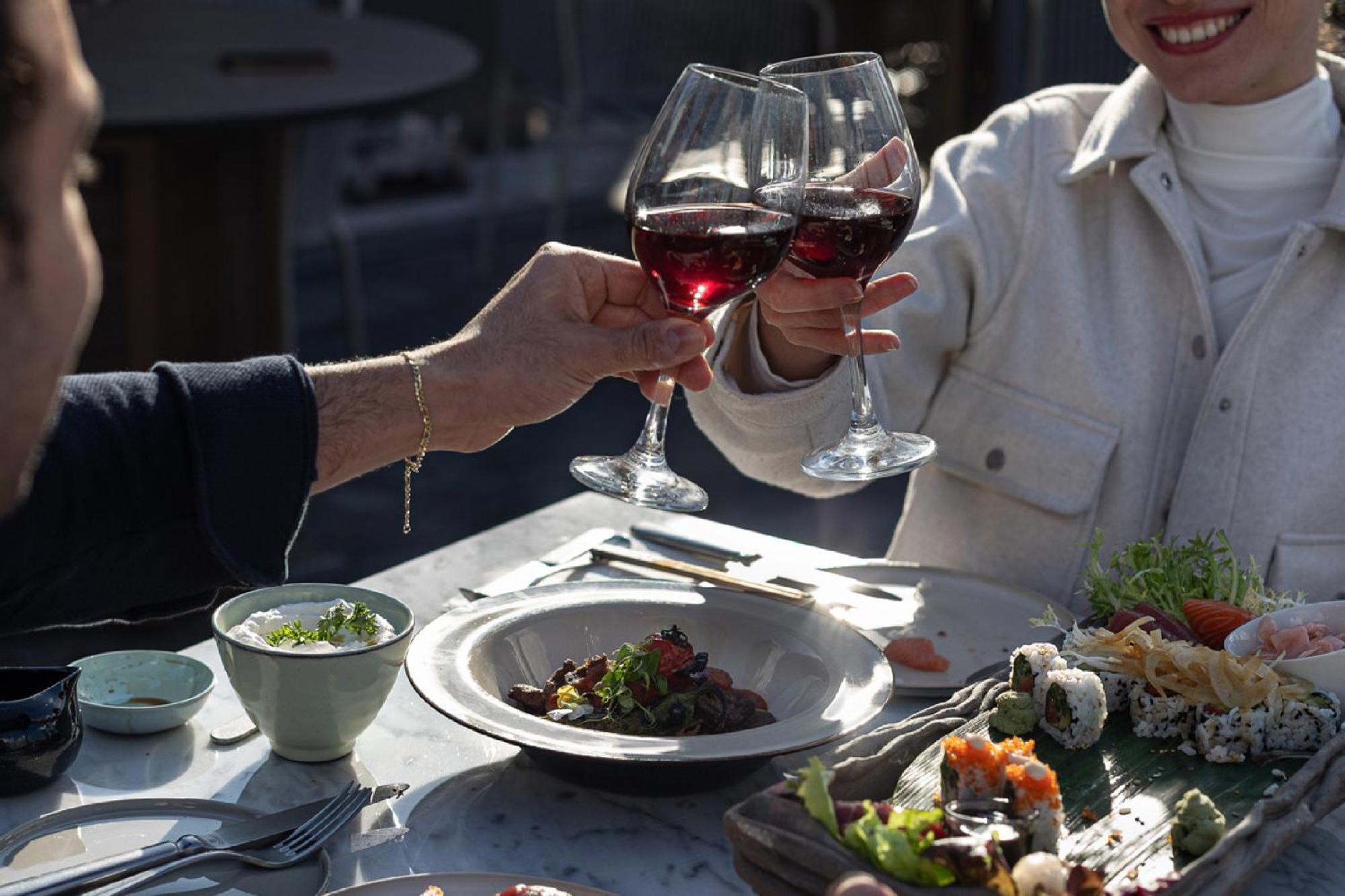 Stayso The House Hotel Istanbul Bagian luar foto A wine tasting